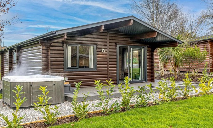 Newton Saint Cyres House | Chestnut, 6 Fingle Glen Lodges