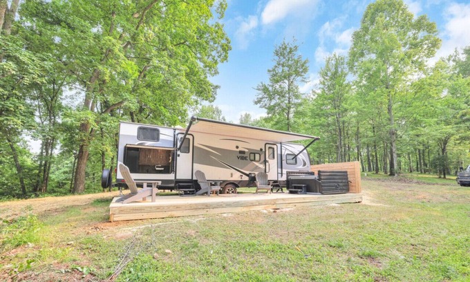Lancaster House | Chestnut Camper: Unique lodging experience!