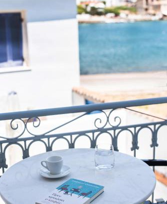 Galaxidi House | Chez Belle Hélène