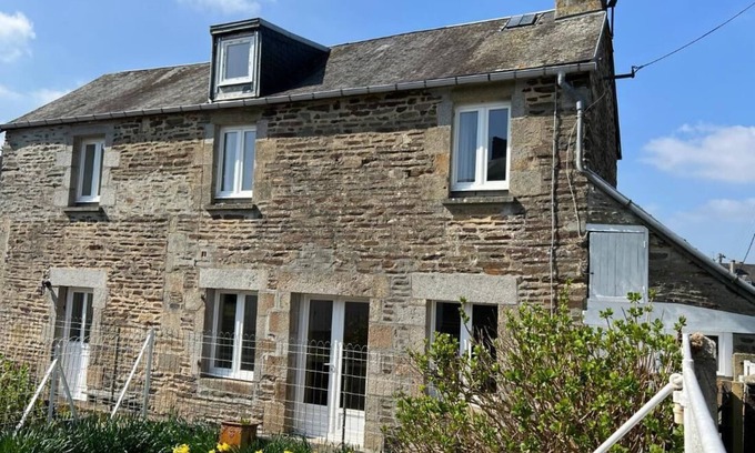Sourdeval House | Chez Casa Holiday Accommodation in the lovely town of Sourdeval
