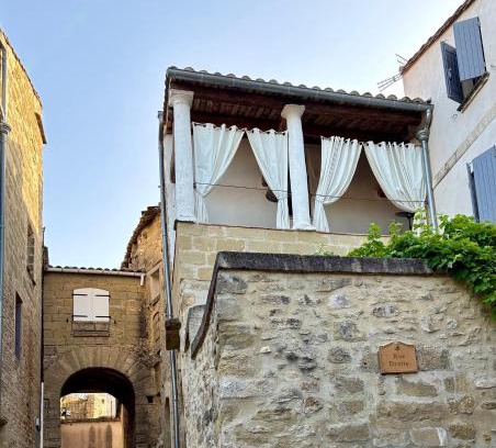 Saint-Quentin-la-Poterie Bed & Breakfast | Chez Fine