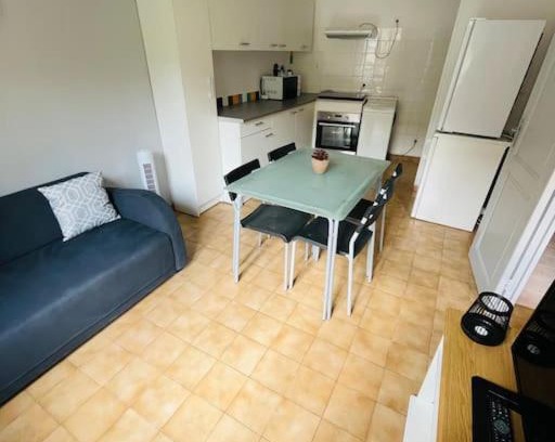 Bollene Apartment | Chez Léo I - Appartement T2 proche Tricastin