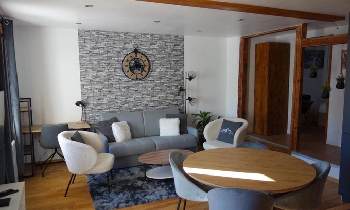 Briancon Apartment | Chez petit Louis- Appart centre ville jusqu'à 6 personnes