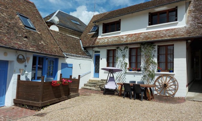 Trie-Chateau House | Chez Robins