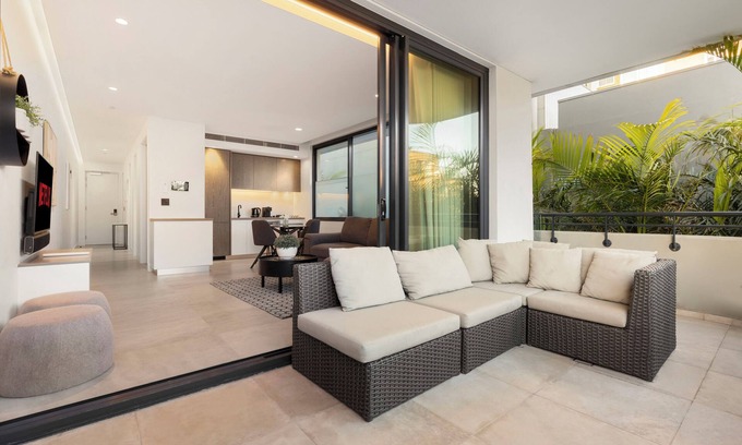 Coogee Apartment | Chic 2-Bed Apartment w/Balcony Near Coogee Beach