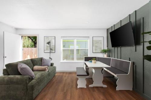 South Lamar Apartment | Chic 2BR Escape Sleeps 8 w Private Patio
