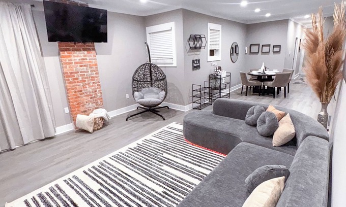 Near East Columbus Condo | Chic 3-bedroom condo with fitness room, WiFi in welcoming Columbus