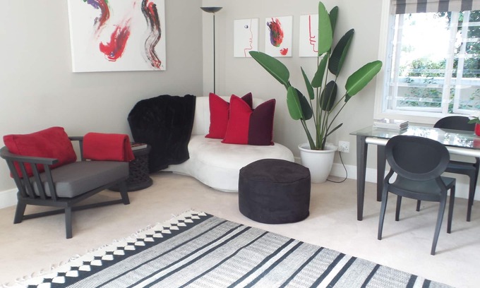 Greater Johannesburg Metropolitan Area House | Chic Afro-Mod 2 room suite