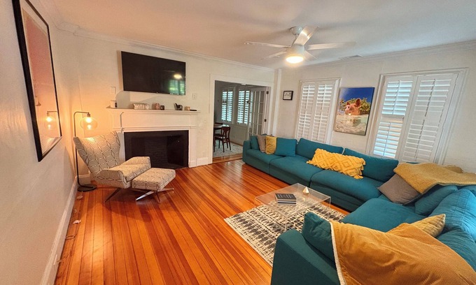 Bristol Apartment | Chic apartment in historic home in the heart of beautiful Bristol