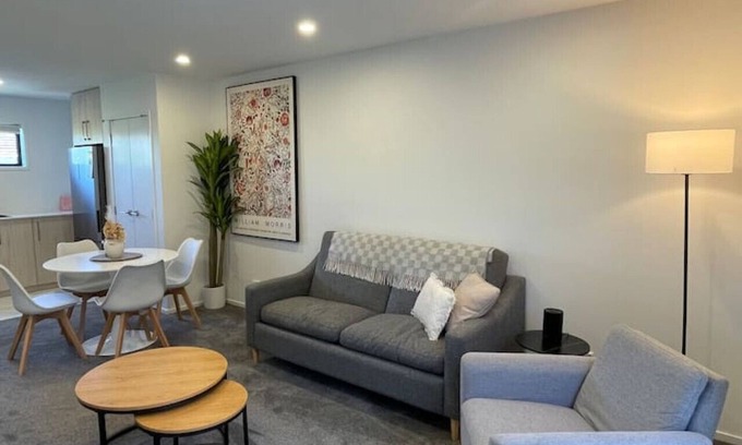 Mount Albert House | Chic Auckland Getaway