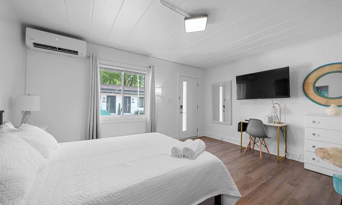 Near East Columbus Apartment | Chic City Retreat 93A