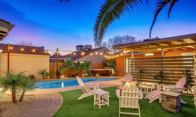 Encanto Cabin | Chic Coronado Casita with Shared Pool, Hot Tub, Grill & Firepit - Near Downtown