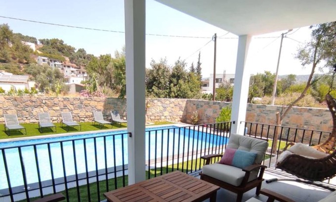 Yaliciftlik Apartment | Chic Flat w Pool, Patio, Garden in Bodrum