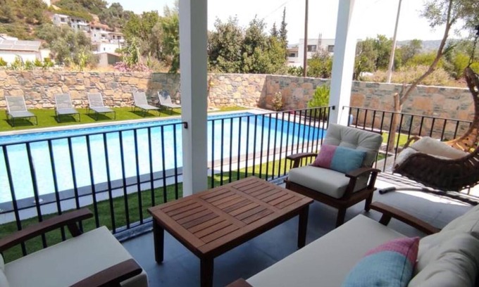 Yaliciftlik Apartment | Chic Flat w Pool, Patio, Garden in Bodrum