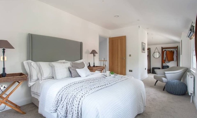 Marlow House | Chic & Luxurious 4 Bedroom House