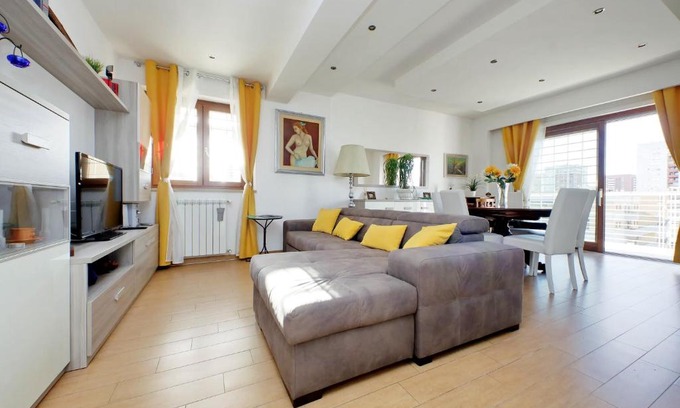 Quartiere XXXI Giuliano Dalmata Apartment | Chic penthouse on two floors