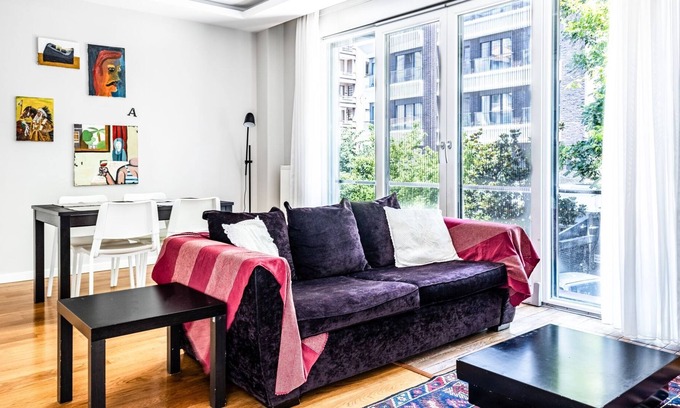 Suadiye Apartment | Chic Residence 5 min to Bagdat Ave in Kadikoy