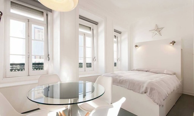 Misericordia Apartment | Chic studio apartment in Lisbon city centre