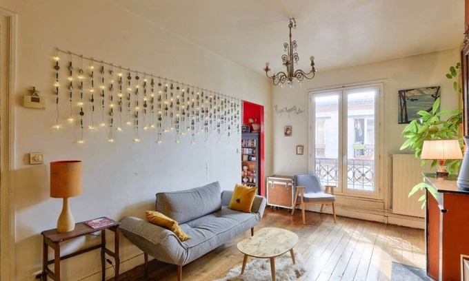 Riquet Stalingrad Apartment | Chic T2, Contemporary, Paris 18, Bright, Wifi.