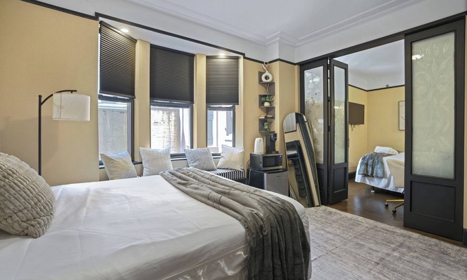 Midtown East Apartment | Chic Two Bedroom Apartment at the Historic Mansfield Residence