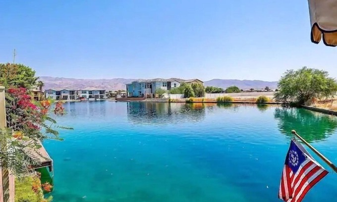 Terra Lago House | ποΈChic villa on the lake! 3 bed 3 bath, Golf, bbq & fun in the sun π΅ποΈπ¦π