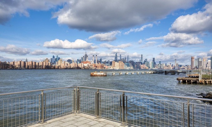 Williamsburg Apartment | Chic Williamsburg 2BR w/W/D & Private Deck, near Ferry, by Blueground