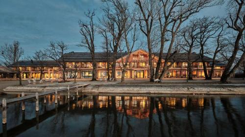 Uebersee Hotel | Chiemgauhof Lakeside Retreat