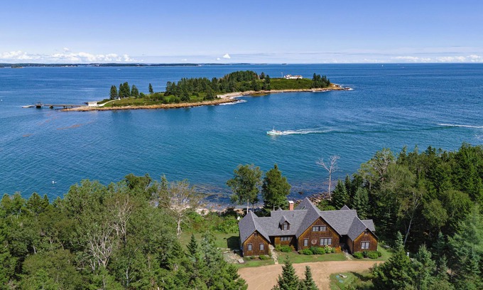 Tenants Harbor House | Chimerique on the Water in Maine