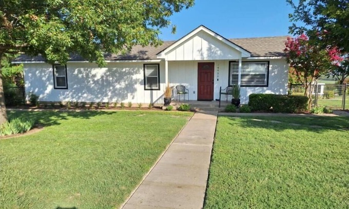 China Spring House | Chinaberry Cottage