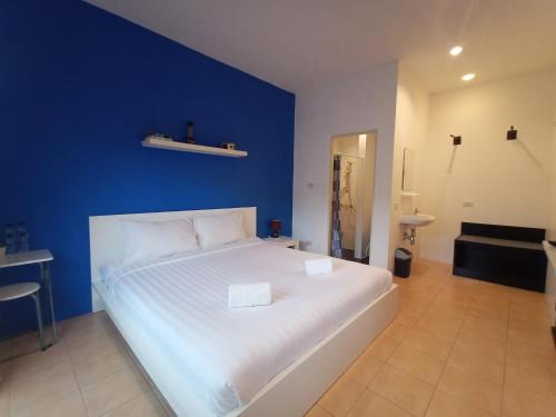 Old Phuket Town House | Chino Town Gallery Alley - SHA Plus