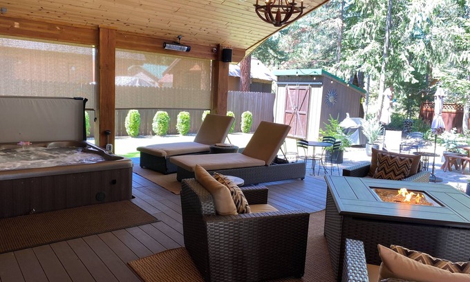 Leavenworth RV Rental | Chipmunk Glamping for luxury RV camping in the forest!