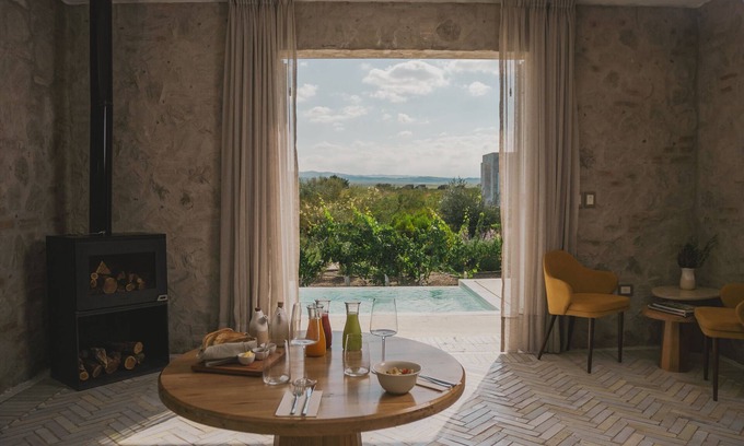 Ugarteche Hotel | Chozos Resort