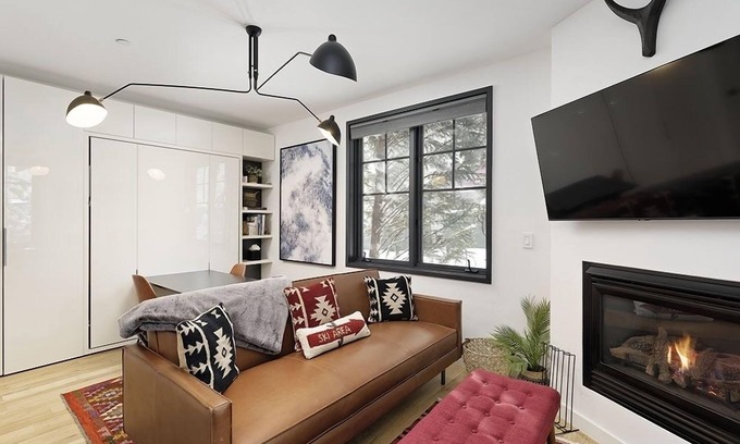 West End Condo | Christiana Lodge 102A | Studio in Aspen with Hot Tub access