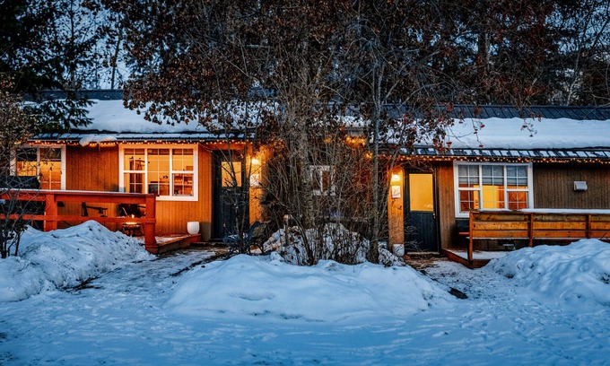 Christina Lake House | Christina Lake Family/Couples Getaway, Sleeps 5 Private Veranda - Close to Beach