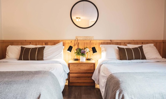 Christina Lake House | Christina Lake- Pet Friendly, Sleeps 4 - Close to Beaches, Golf, Fishing, Hiking