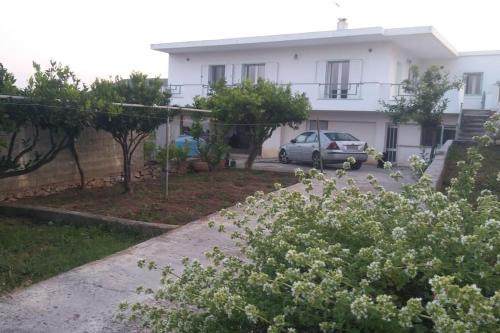 Steni Dirfyos Apartment | Christos House