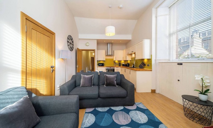 Montrose Apartment | Church House - Montrose Getaway