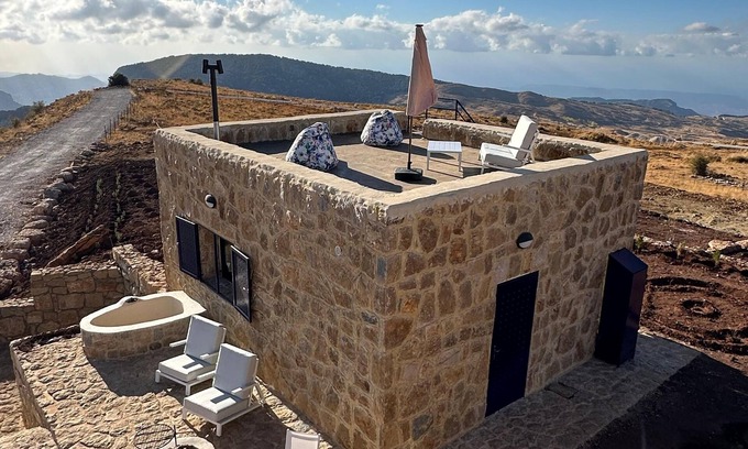Tannourine El Tahta Cabin | Cielo Cabin