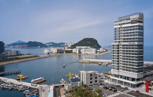 Yeongdo Hotel | Citadines Connect Hari Busan