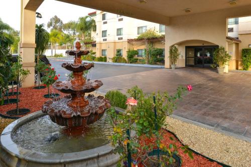 Redlands Hotel | Citrus Suites Redlands Loma Linda Hotel