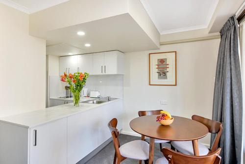 Sydney Central Business District Apartment | City apartment at College St
