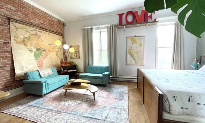 Sturgeon Bay Apartment | City Apartment | In the heart of historic downtown