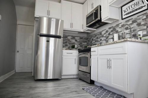 Tower Grove South Villa | City Chic Retreat!