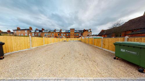 Pontrilas Apartment | City Lodge Serviced Apartments Worcester City Centre - Parking