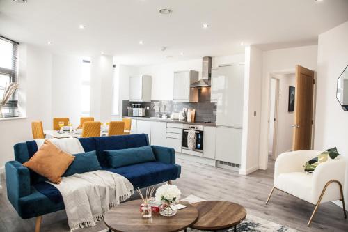 Leicester City Centre Apartment | Cityscape 2-BR - Leicester's Premier Urban Retreat