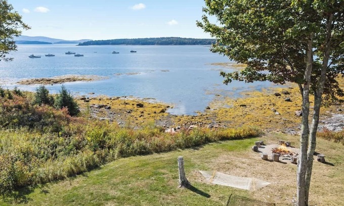 South Gouldsboro House | Clamshell by the Sea