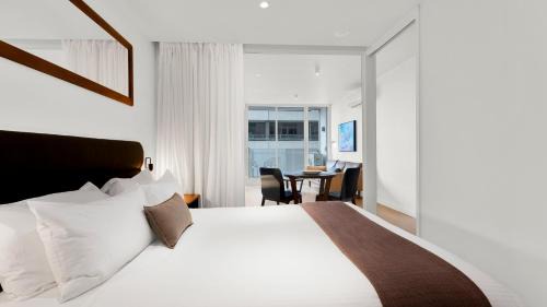 South Yarra Apartment | Claremont Suite 610