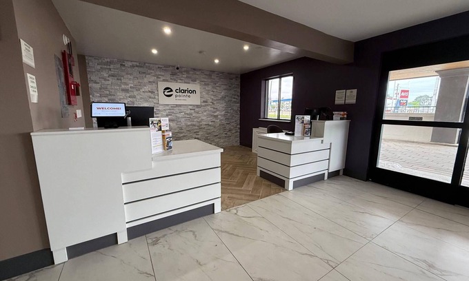 Shreveport Hotel | Clarion Pointe