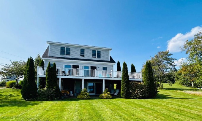 Harpswell House | Clark Cove