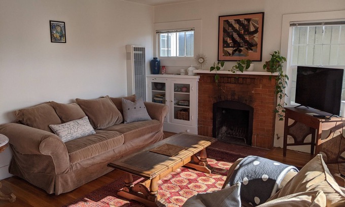 Seabright Apartment | Classic apartment central Santa Cruz
